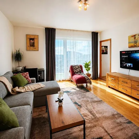 With A View Of The Old Town, Large Balcony, 2br * Tallinn