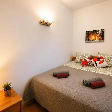 With A View Of The Old Town, Large Balcony, 2br شقة *